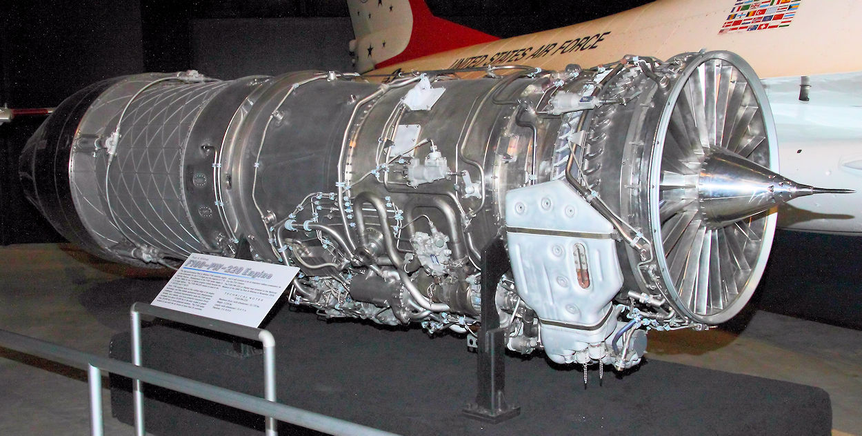 Lockheed F-16 Fighting Falcon - Das Pratt & Whitney F100 ist ein Turbofan-Triebwerk mit Nachbrenner