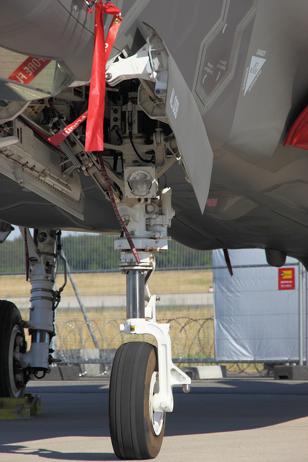 F-35A Lightning II - Bugtfahrwerk