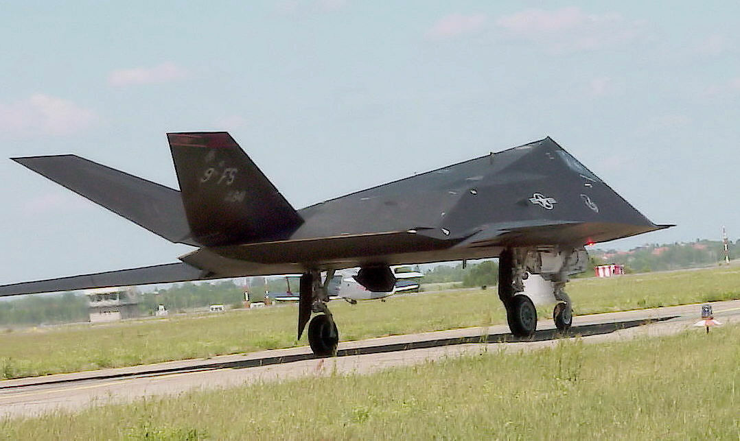 Lockheed F-117 - Nighthawk