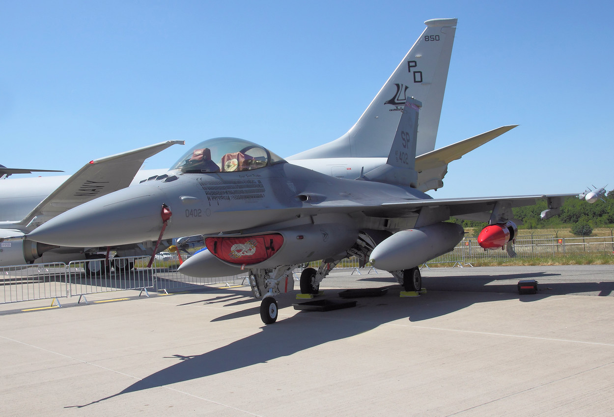 Lockheed Martin F-16 Fighting Falcon - “Viper” ist für zahlreiche Länder im Einsatz