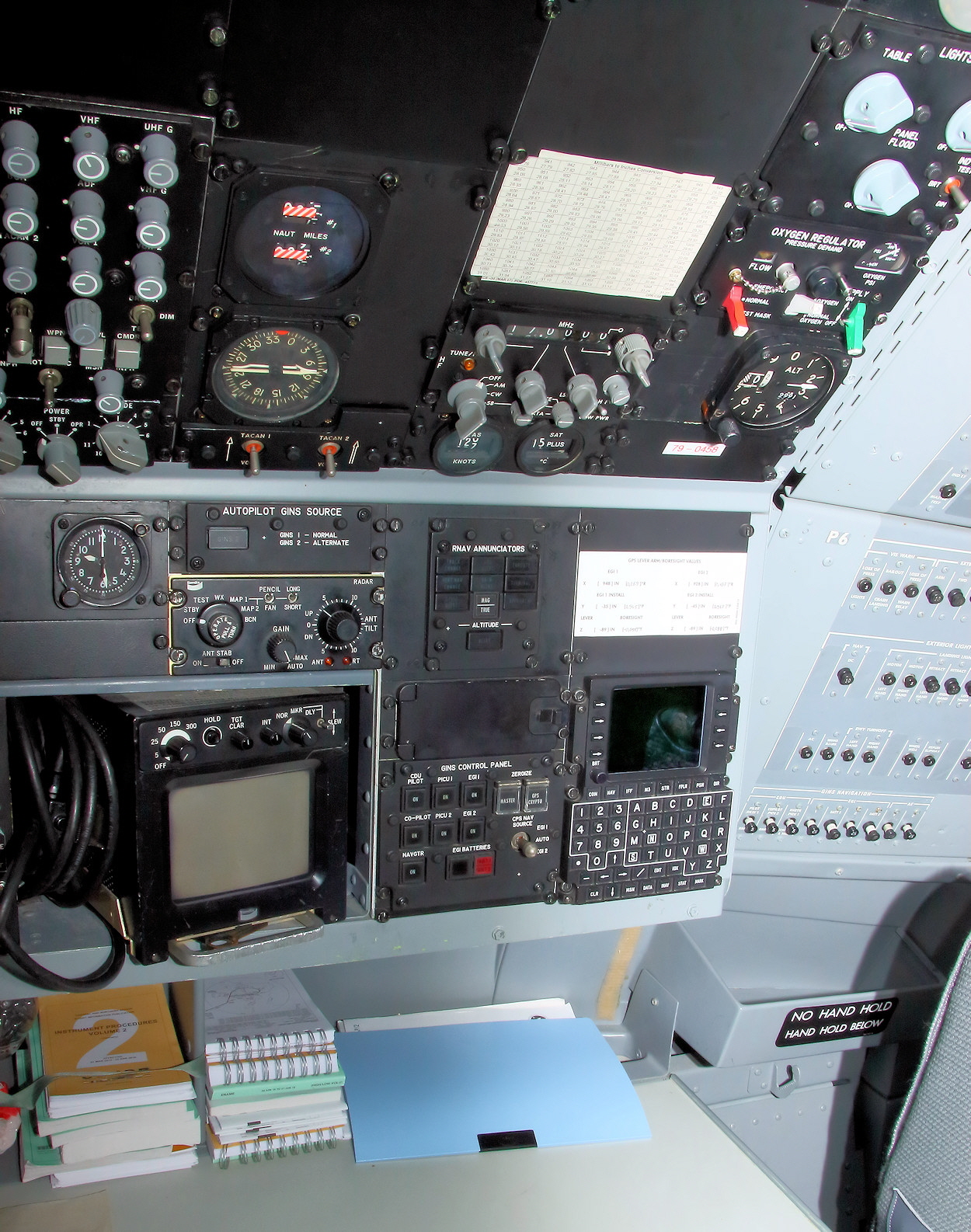 Boeing E-3A Sentry AWACS - Cockpit links