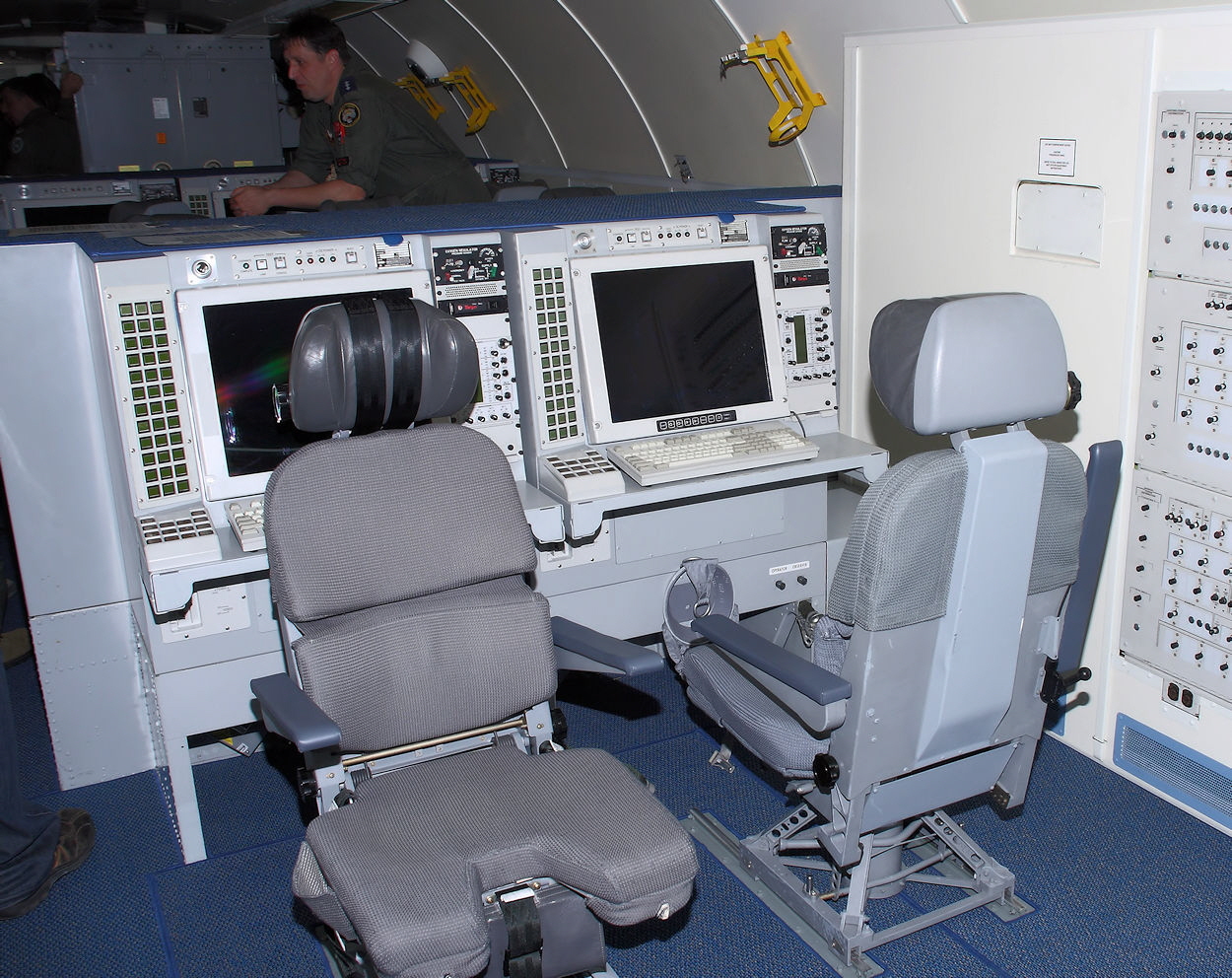 Boeing E-3A Sentry AWACS - Ortungsgeräte