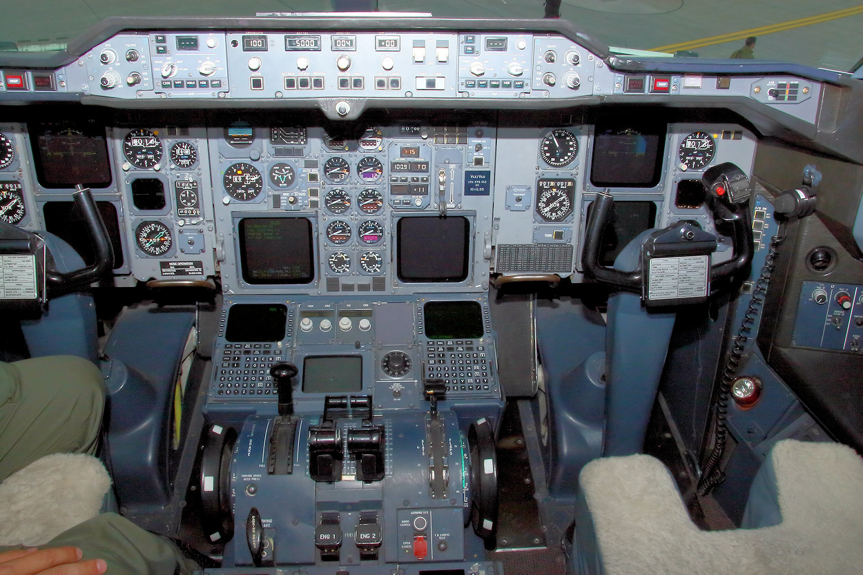 Airbus A310-304 - Cockpitansicht