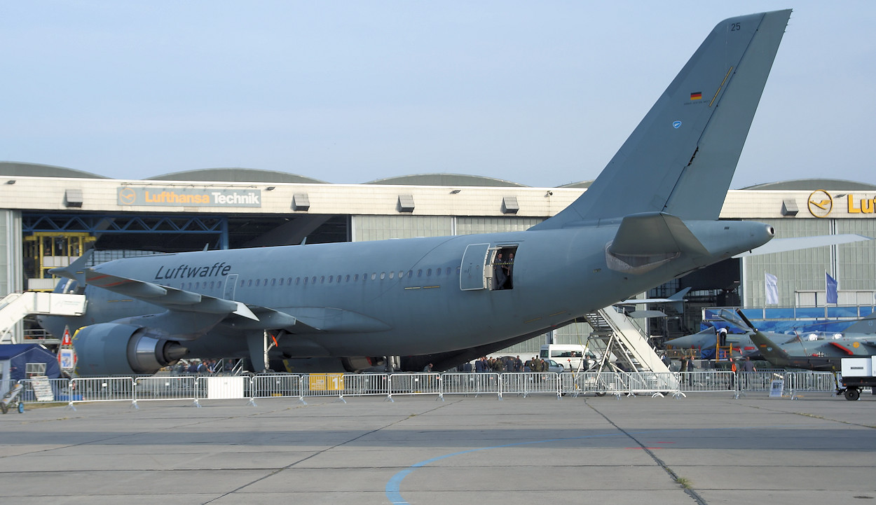 Airbus A310-304 - Luftfahrtaustellung