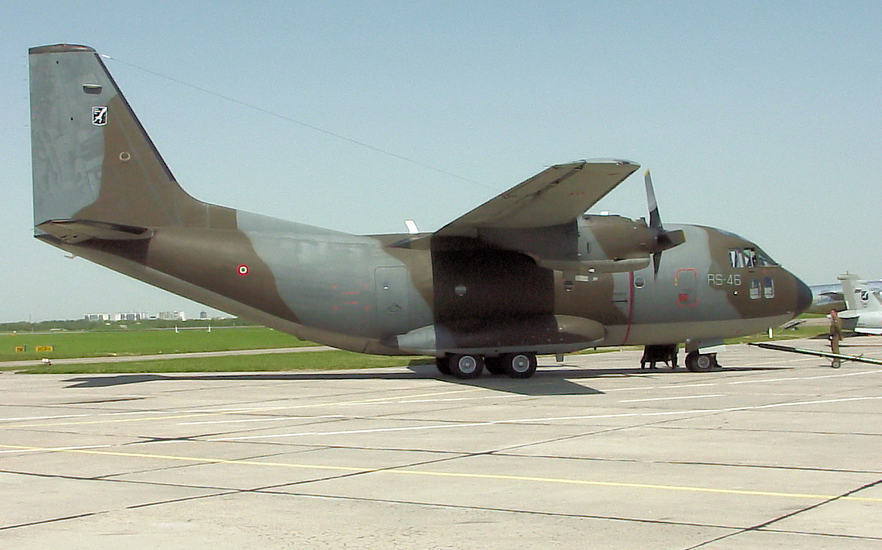 Alenia G-222 - Militärtransporter