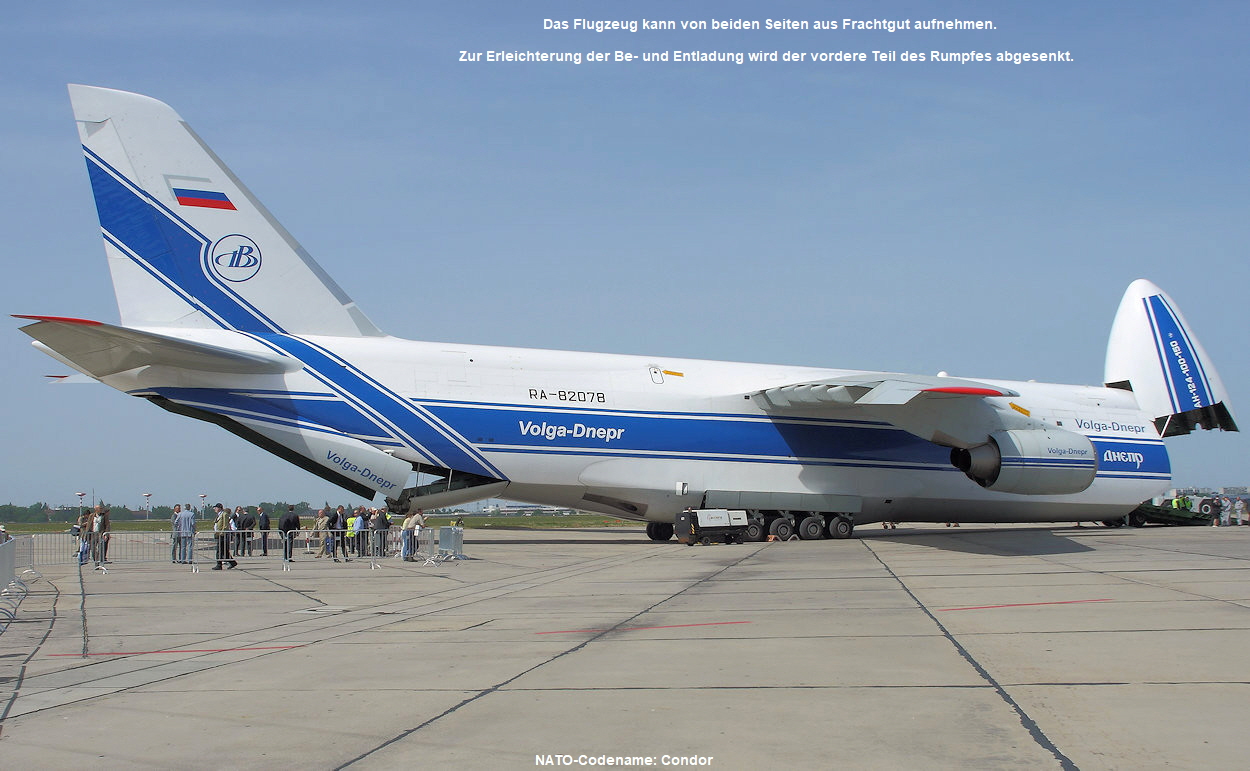 Antonow AN-124 - abgesenktes Bugfahrwerk