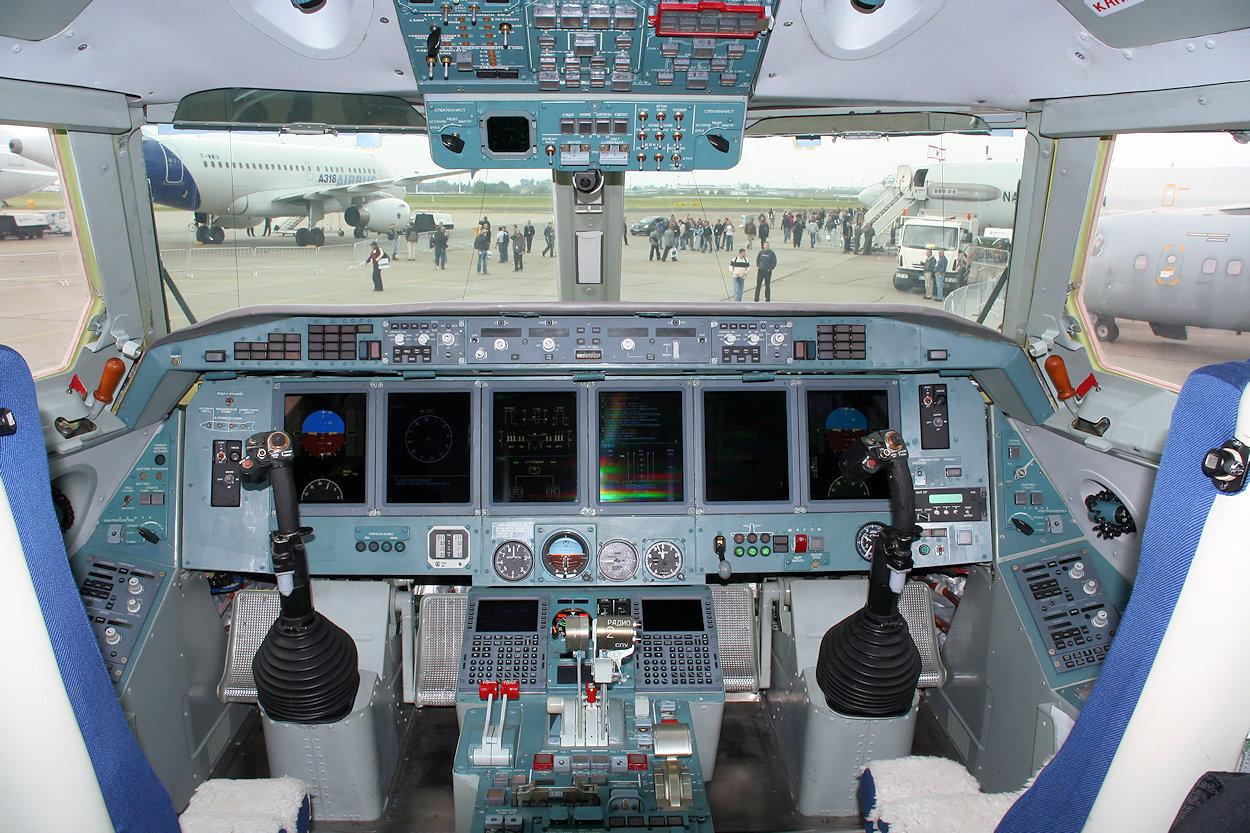 Beriev BE-200 - Cockpit