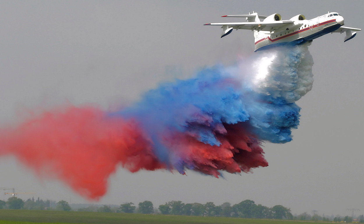 Beriev BE-200 - Amphibienflugzeug zur Brandbekämpfung