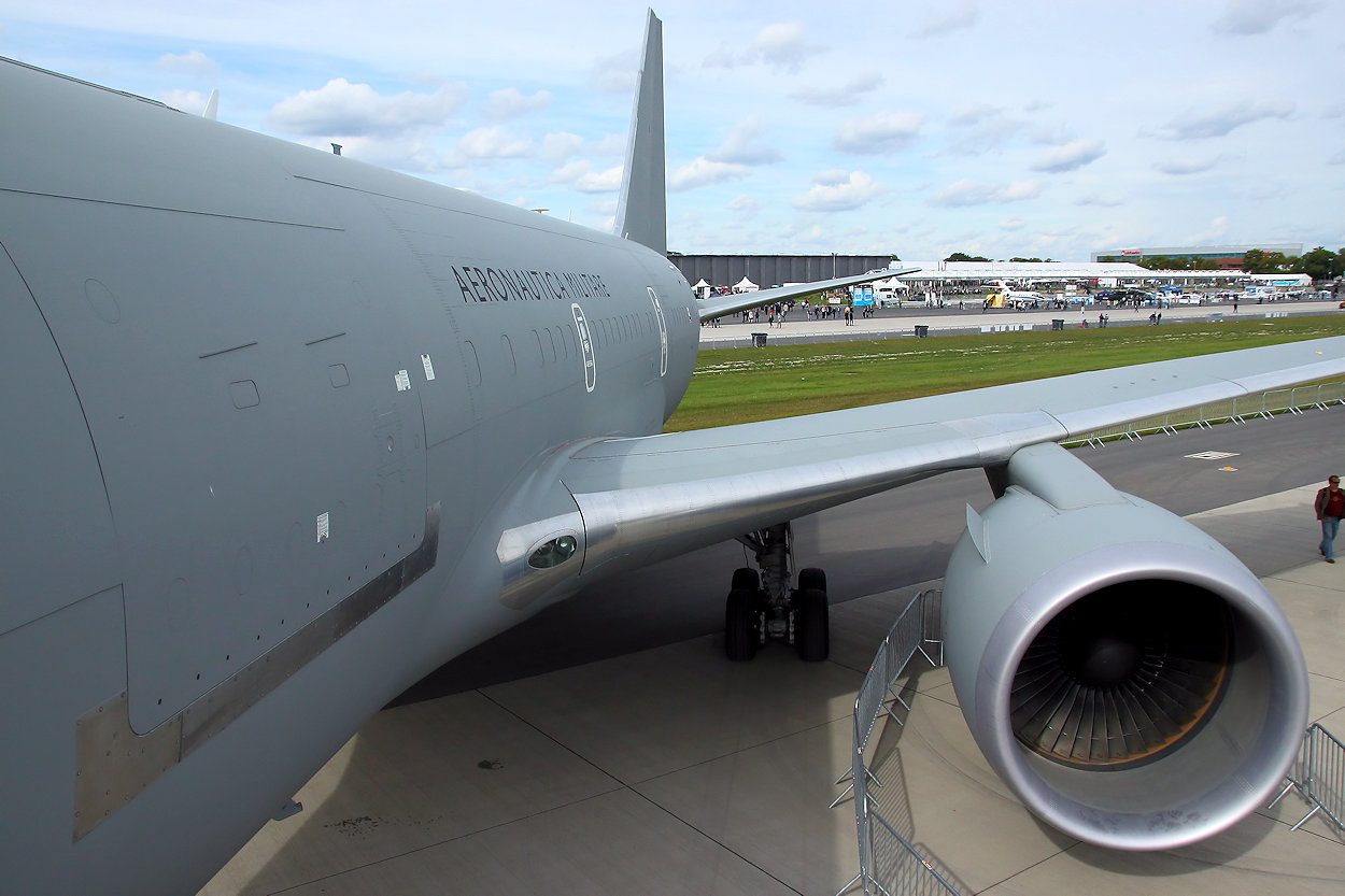 Boeing KC-767 - Tragflächen