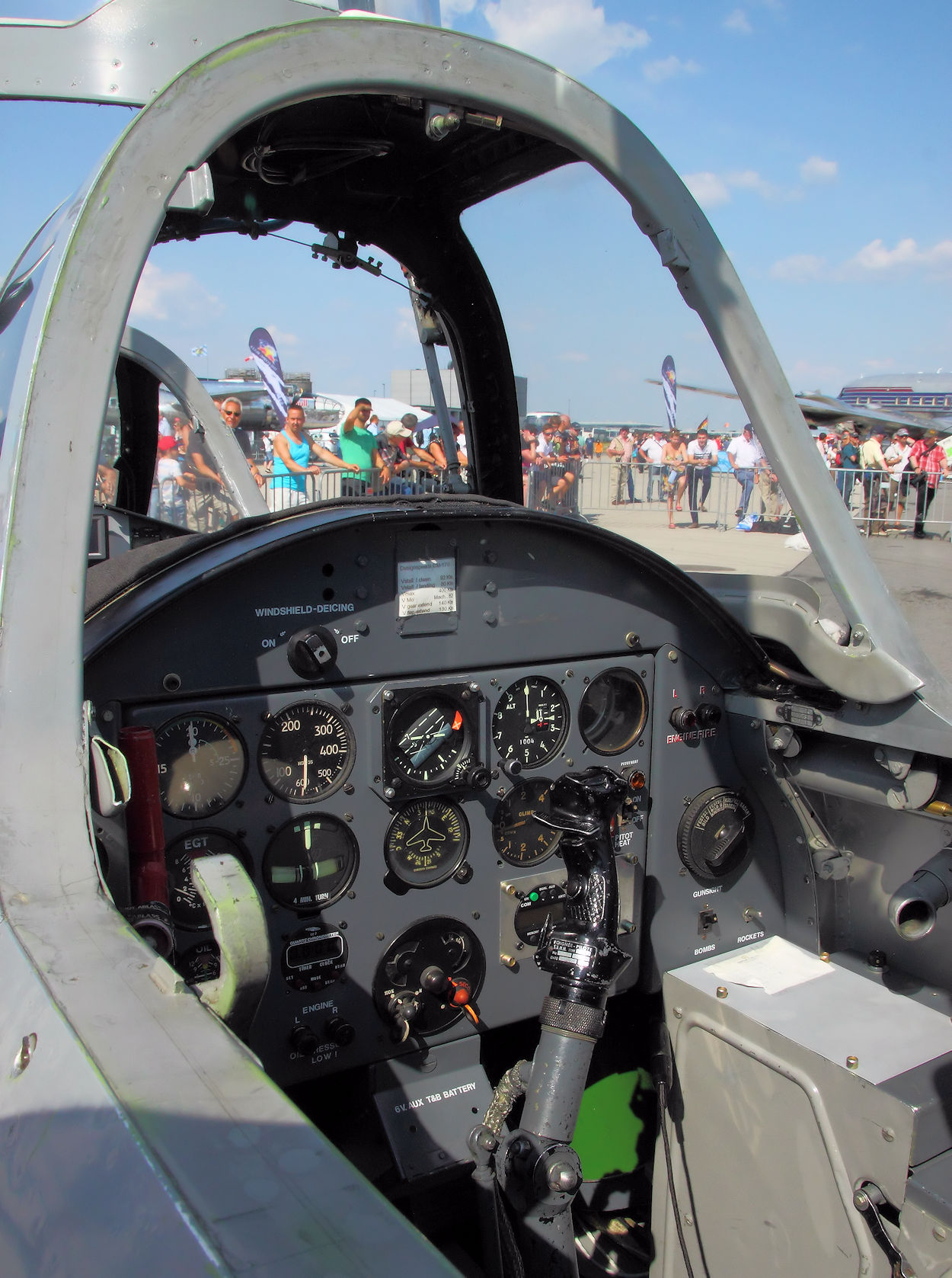 Fouga Magister - Cockpit hinten