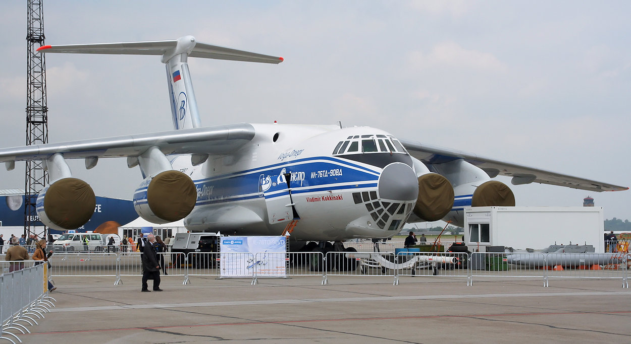 Ilyushin Il-76 - Vorfeld