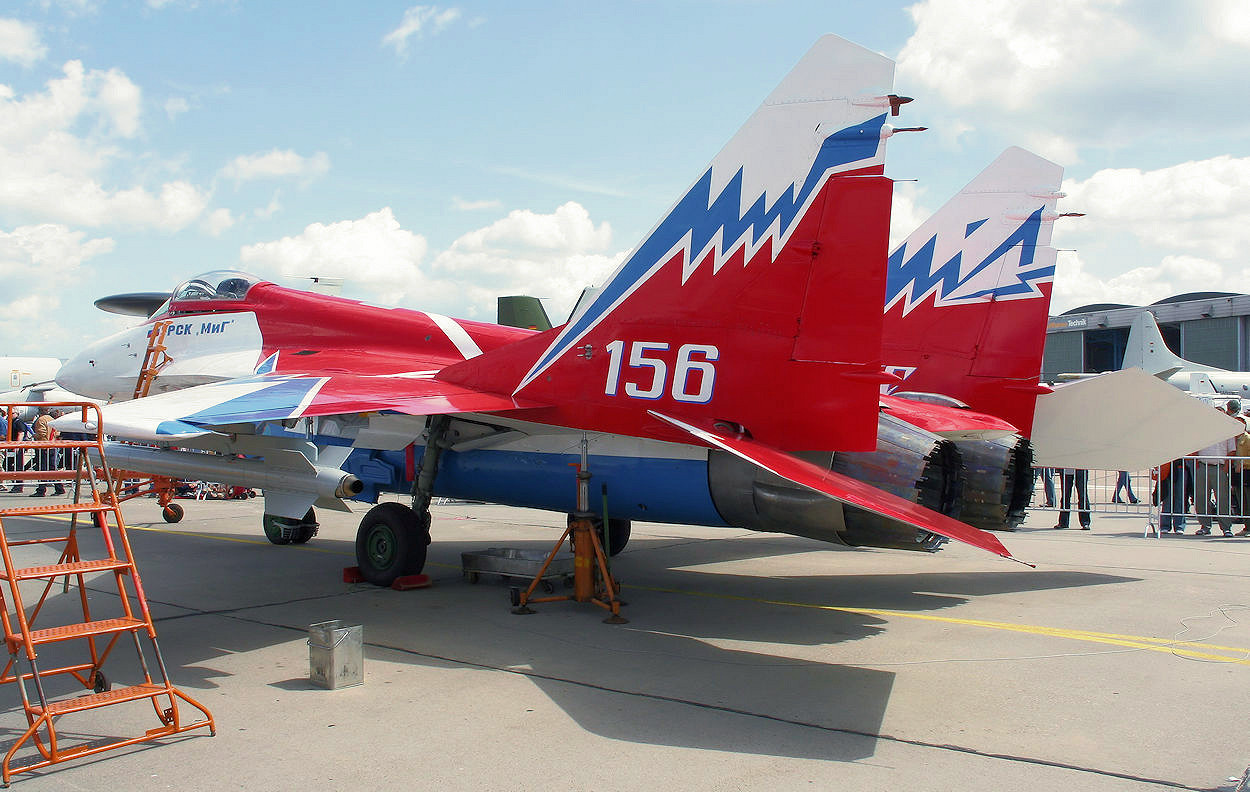 MiG 29 OVT - Flugzeug mit Schubvektor-Steuerung