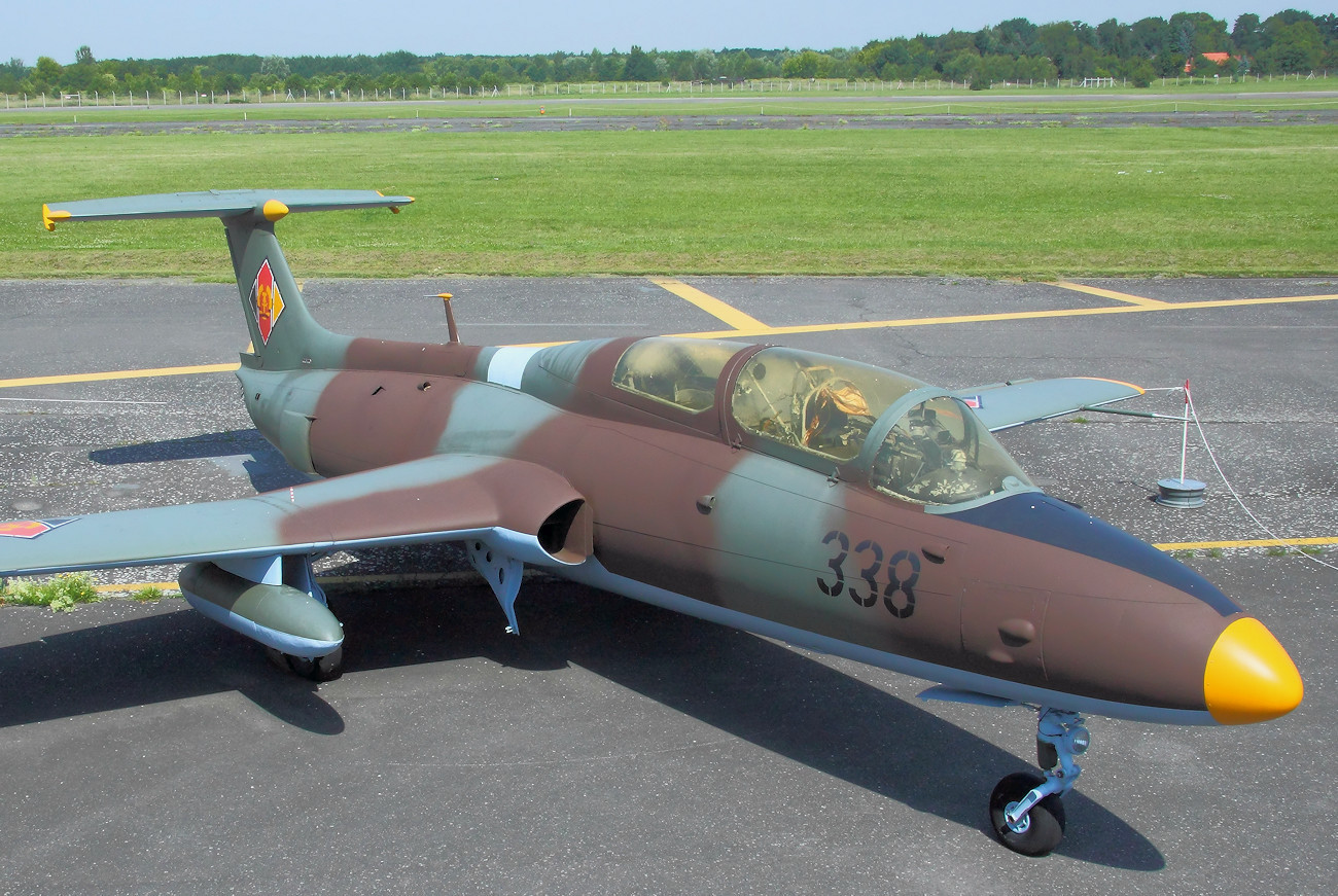 Aero L-29 Delfin - Schulungsflugzeug
