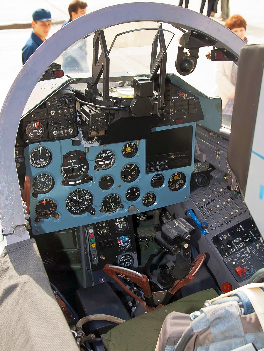 Aero L-39 - Cockpit