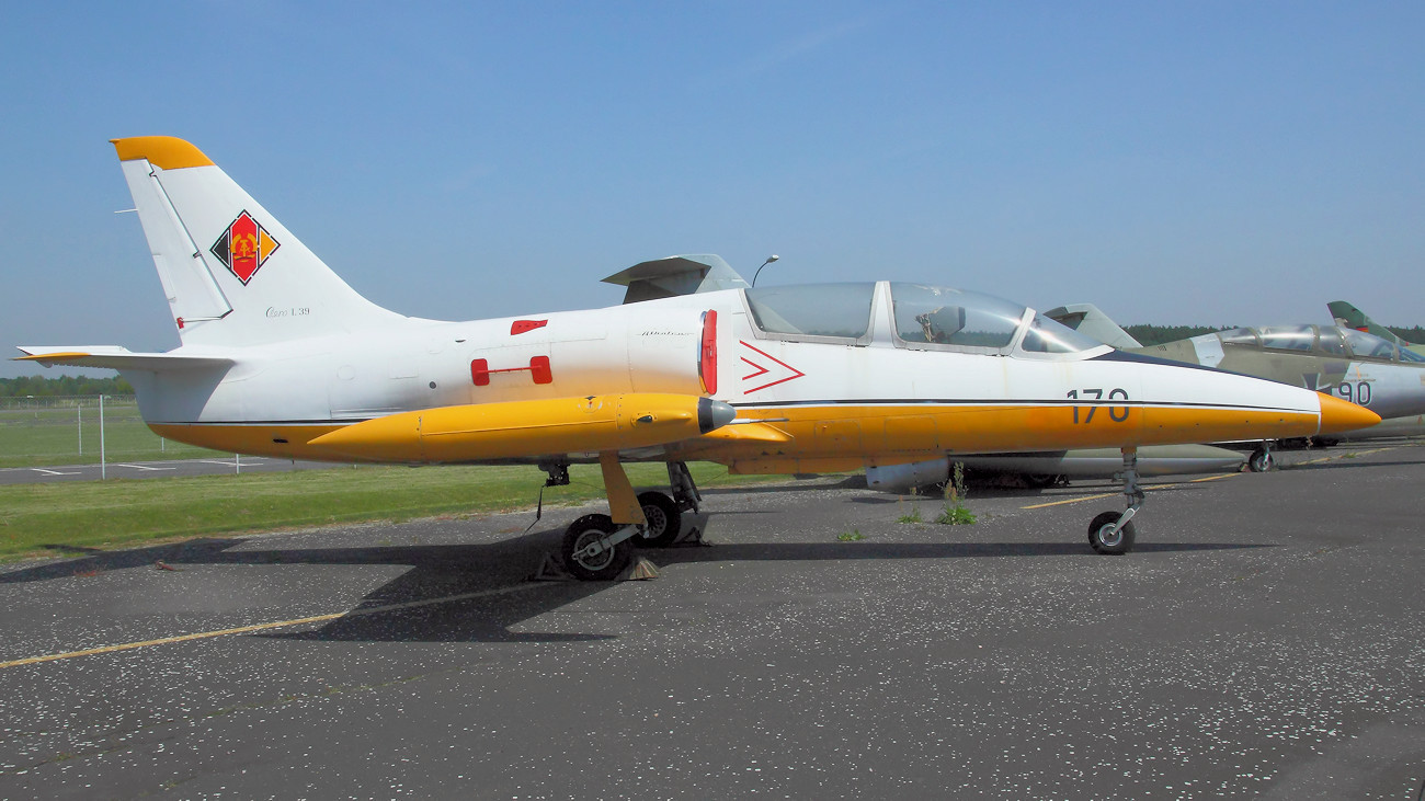 Aero L-39 V Albatros - Seitenansicht