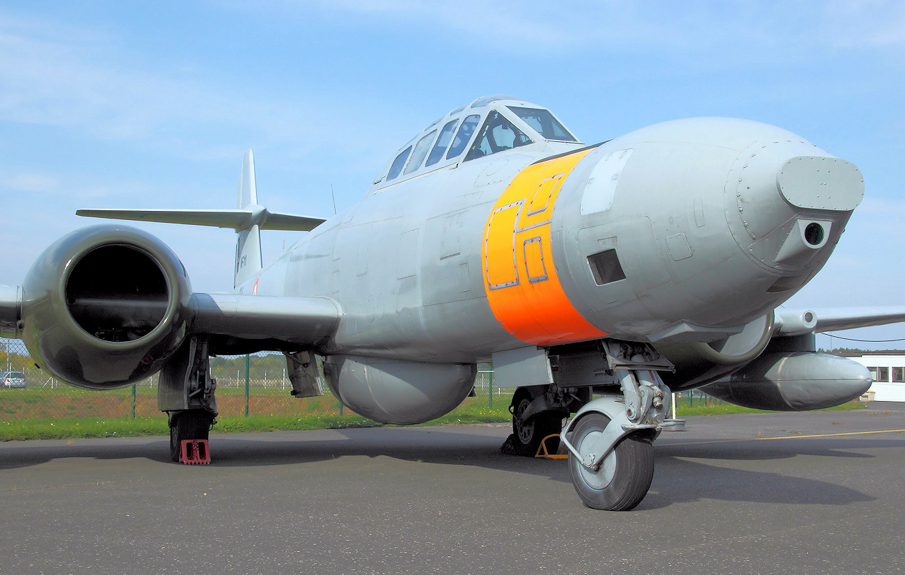 Amstrong Whitworth Meteor NF-11 - Gloster Meteor