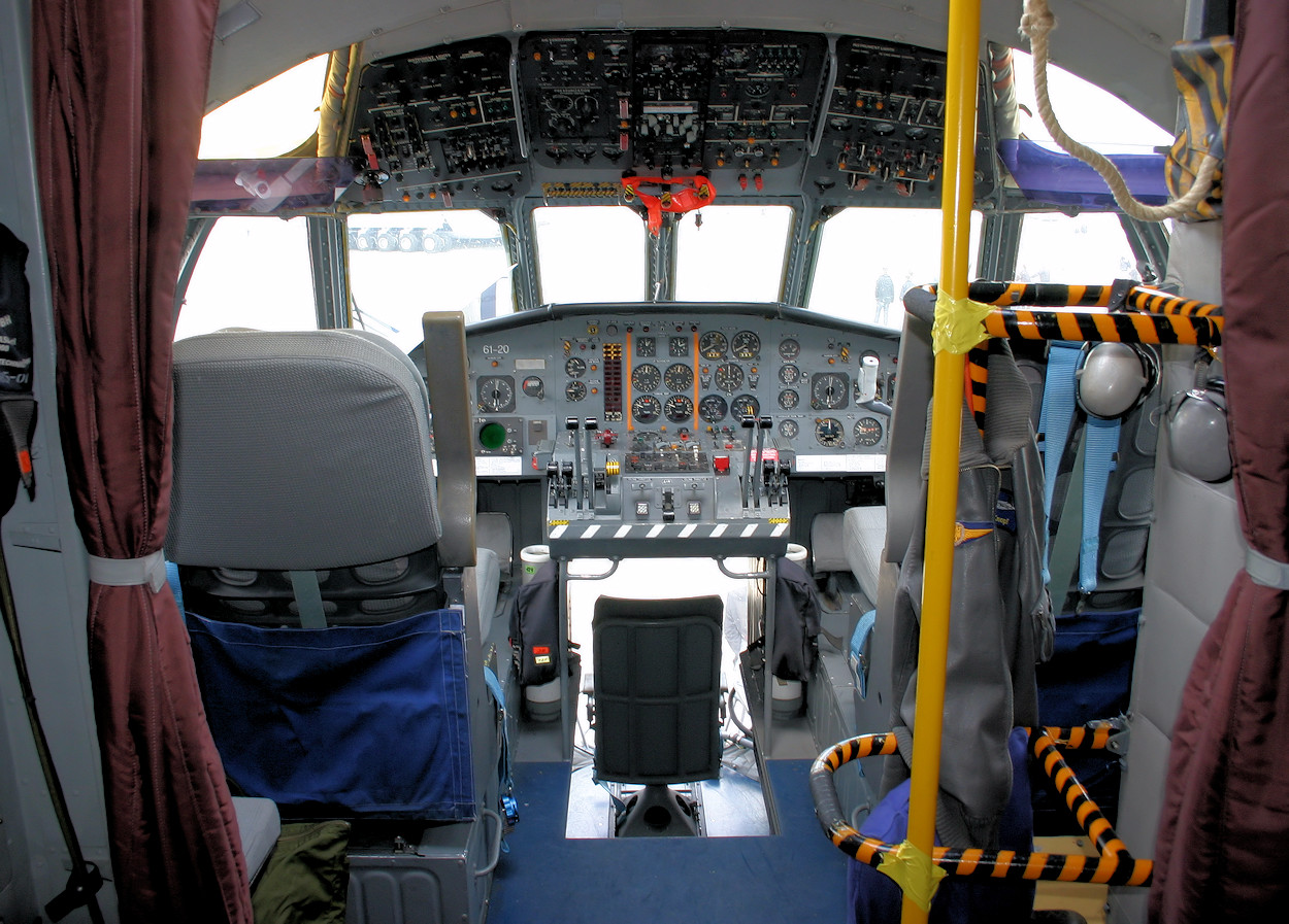 Breguet Atlantic - Cockpit