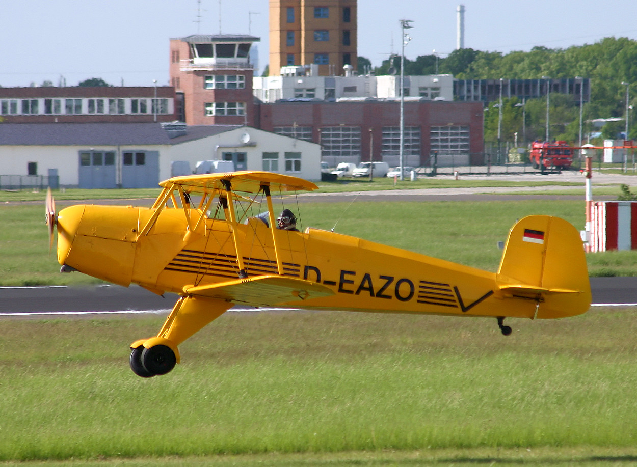 Bücker Bü 131 Jungmann - Start