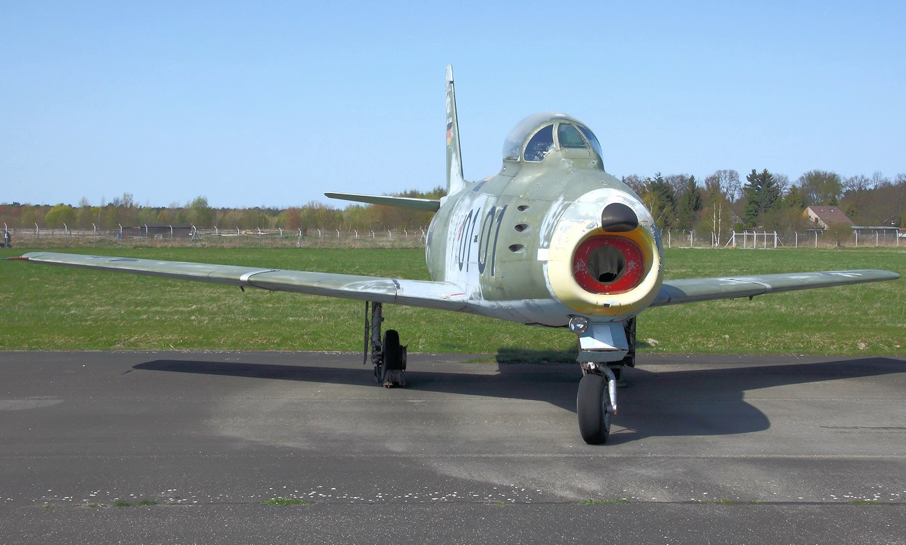 CANADAIR CL-13 SABRE - Kampfflugzeug