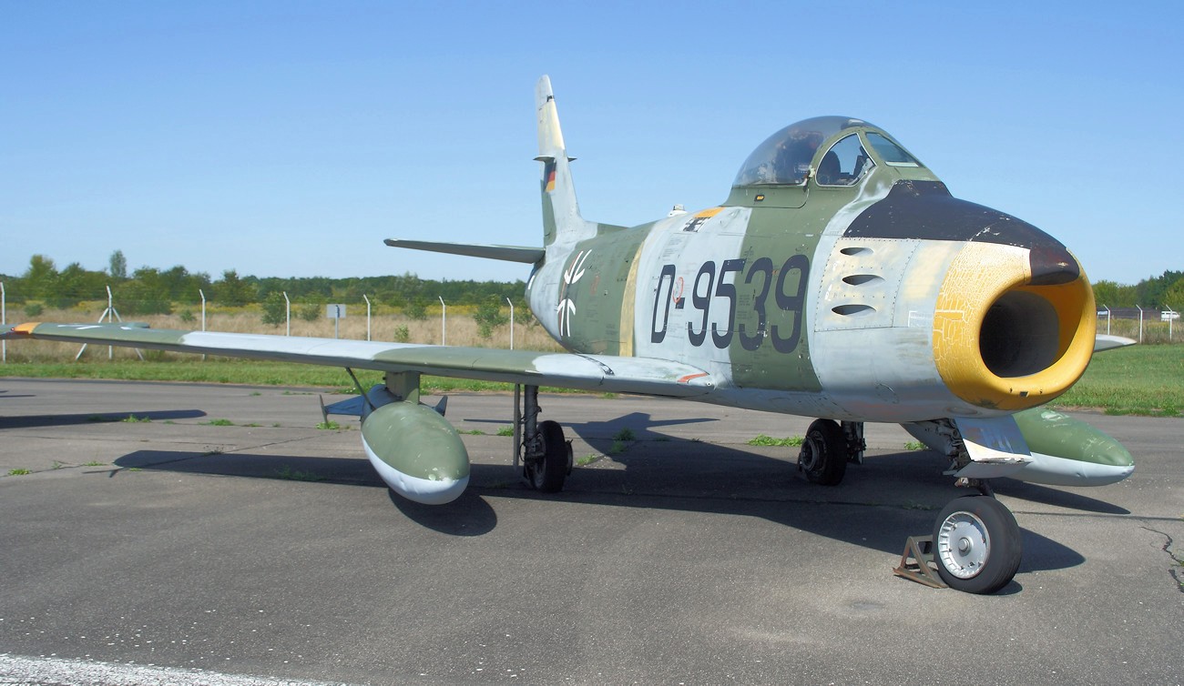 CANADAIR CL-13B SABRE MK 6 - Militärflugzeug