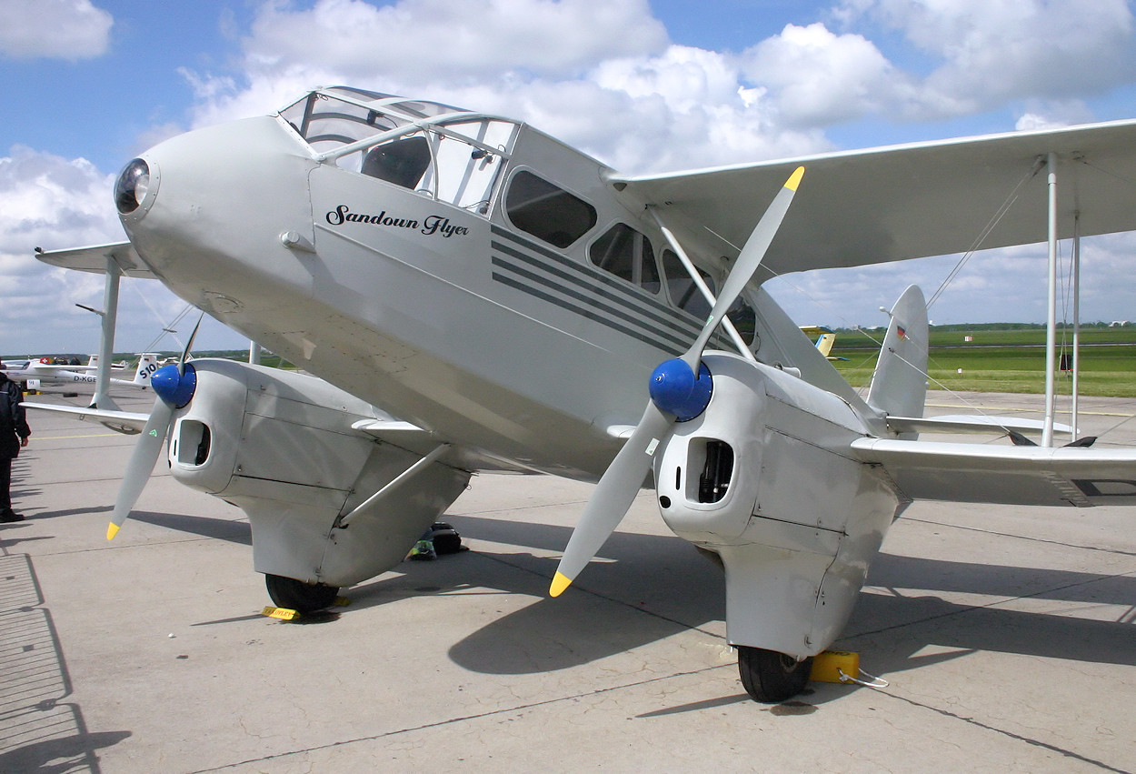 De Havilland DH 89 Dragon Rapide - Doppeldecker
