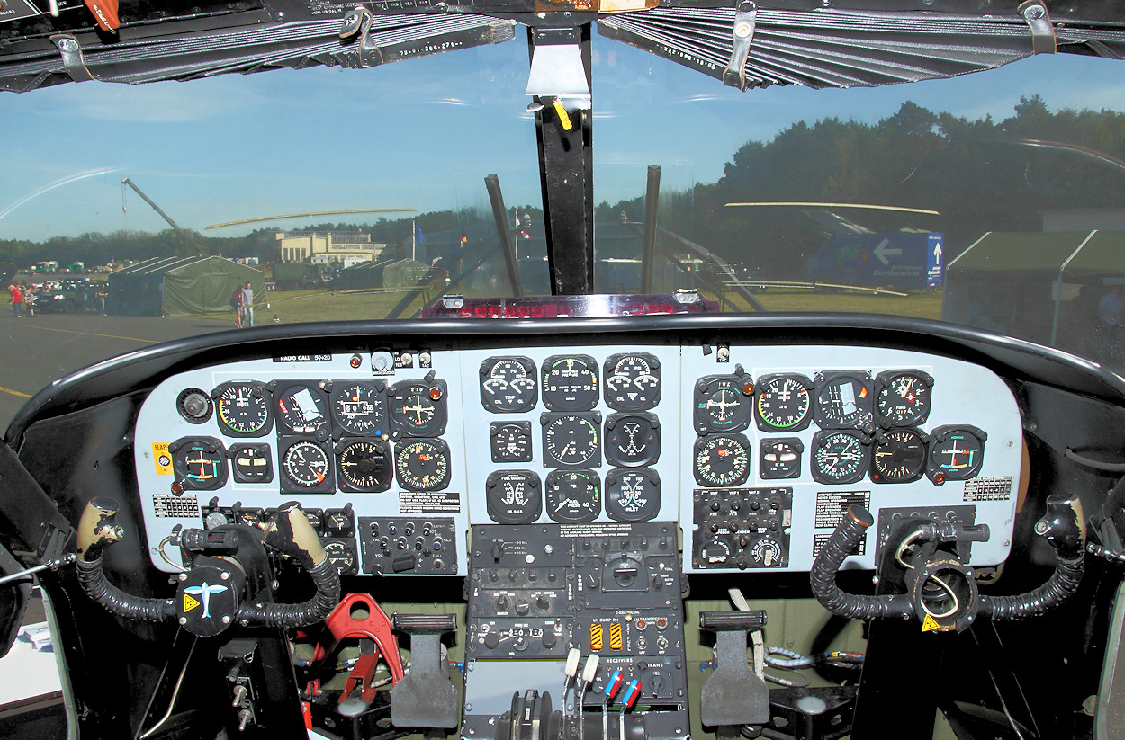 Dornier Do 28 D2 Skyservant - Cockpit