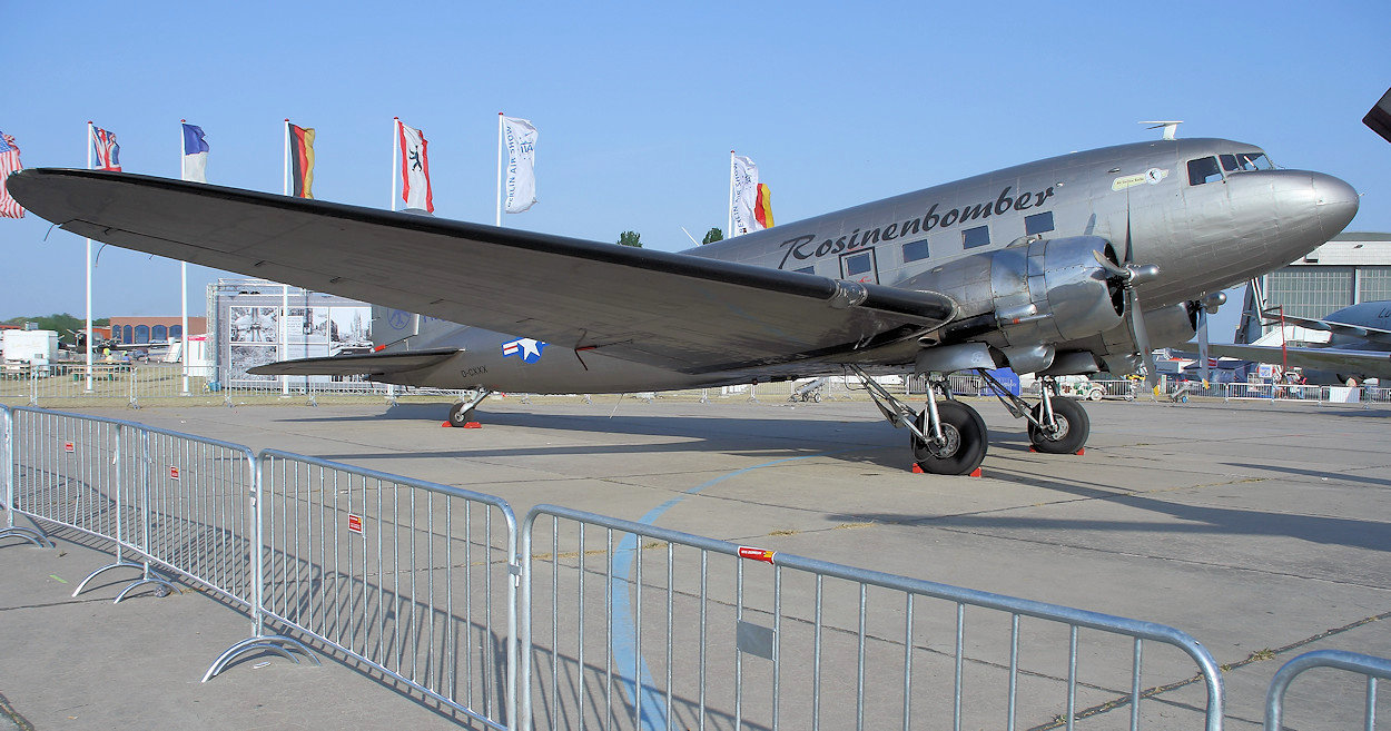 Douglas DC-3 - gilt als fliegende Legende für die Berliner Luftbrücke 1948/1949