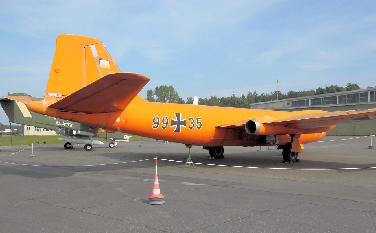 English Electric Canberra - Leitwerk