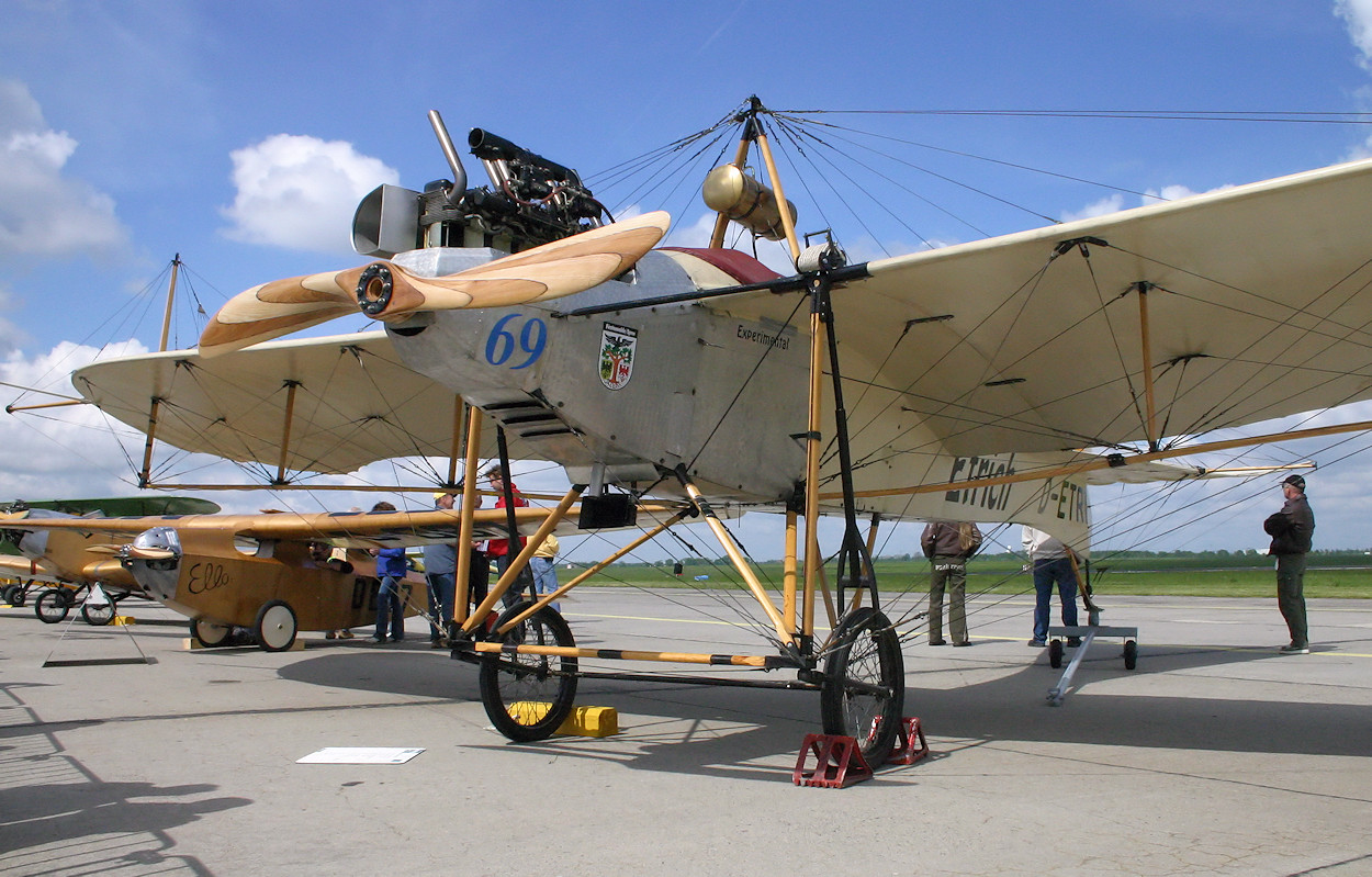 Etrich Taube D II - Flugzeug von 1910