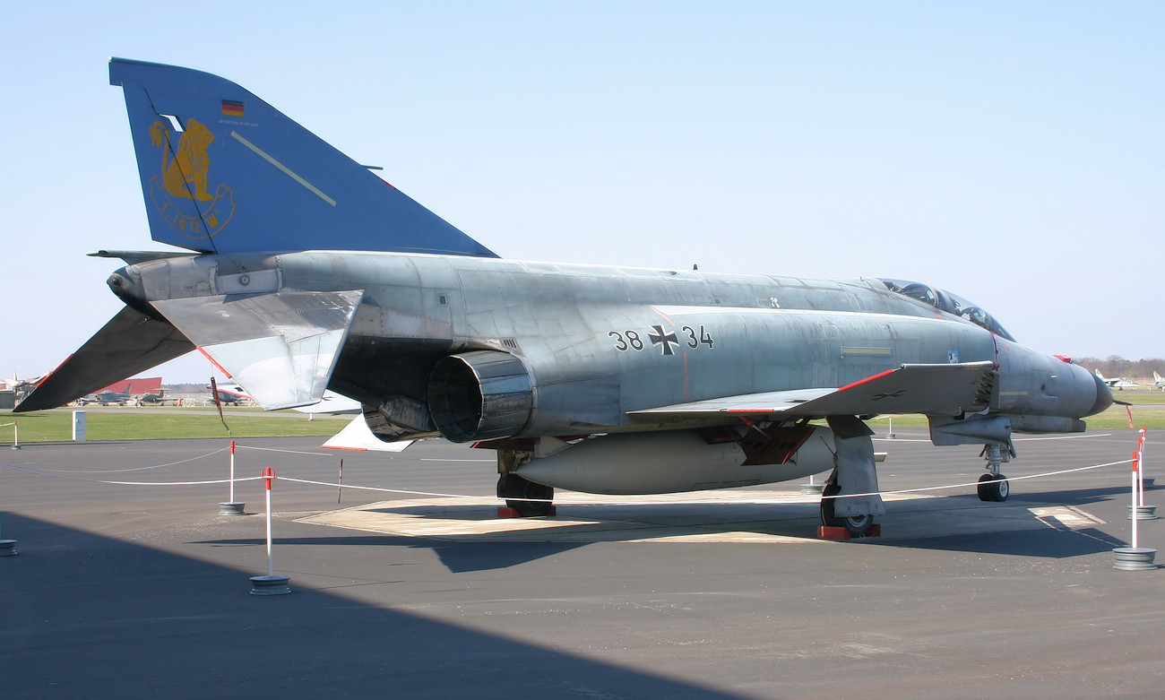 McDonnell Douglas F-4F Phantom II - Leitwerk