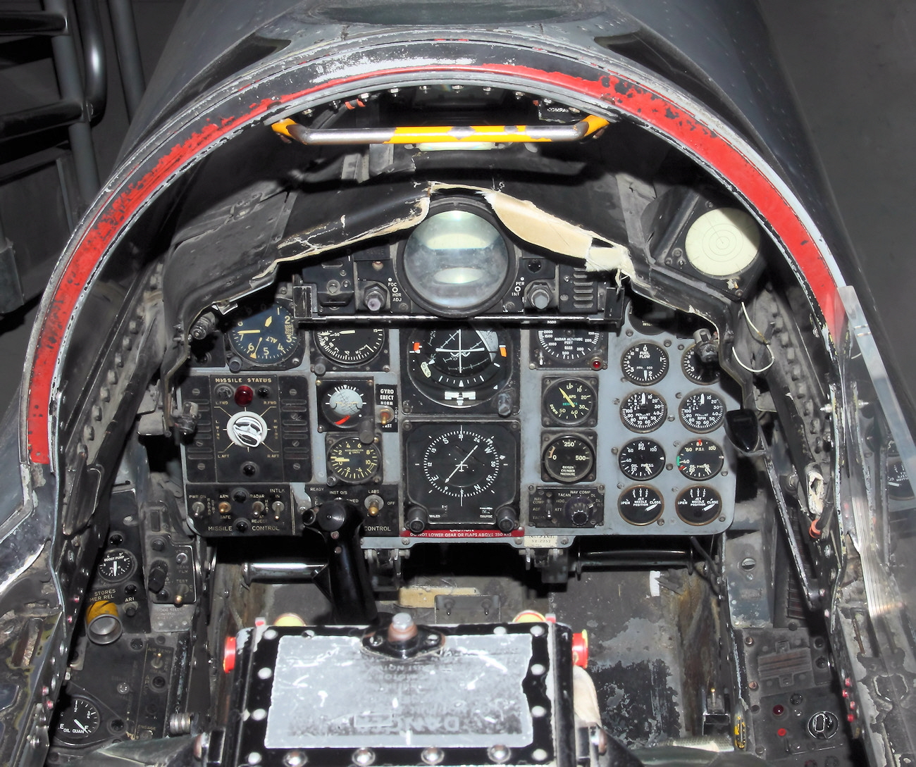 McDonnell Douglas F-4 Phantom II - vorderes Cockpit