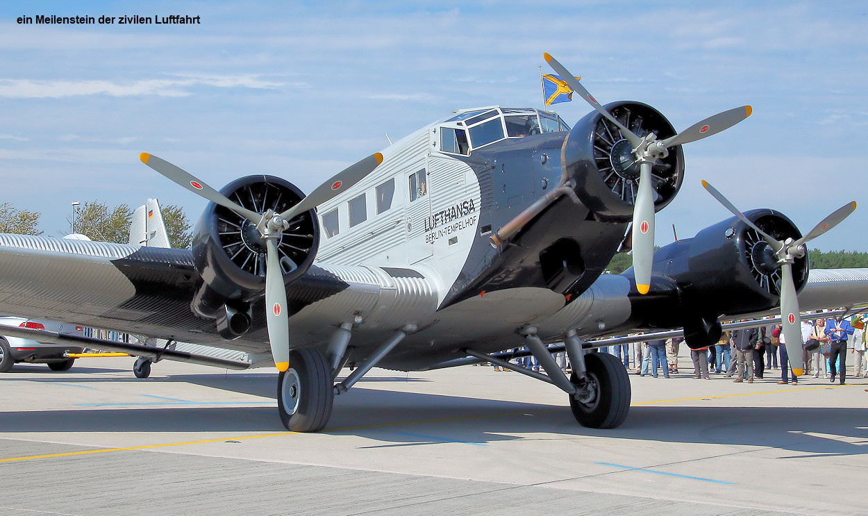 Junkers Ju 52/3m Berlin-Tempelhof - Traditionsflugzeug der Lufthansa von 1932