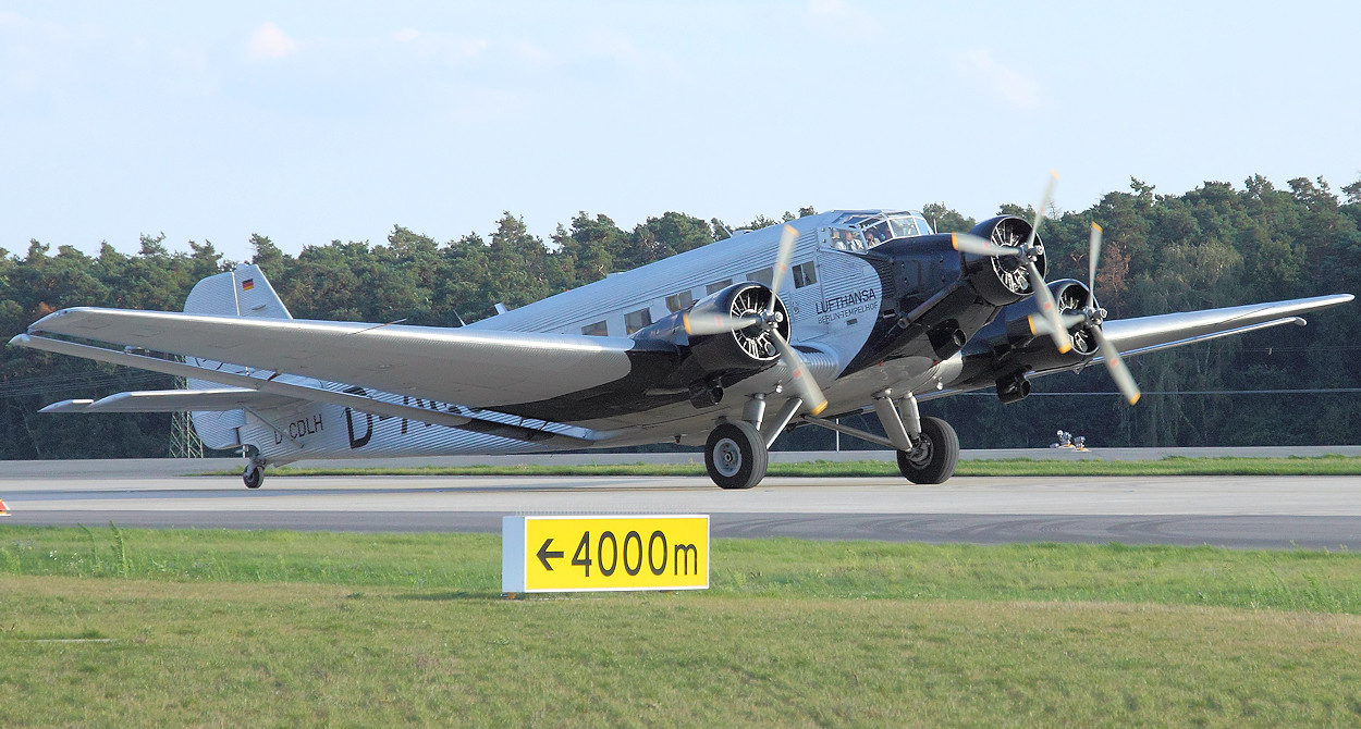 Junkers Ju 52/3m - Startbahn