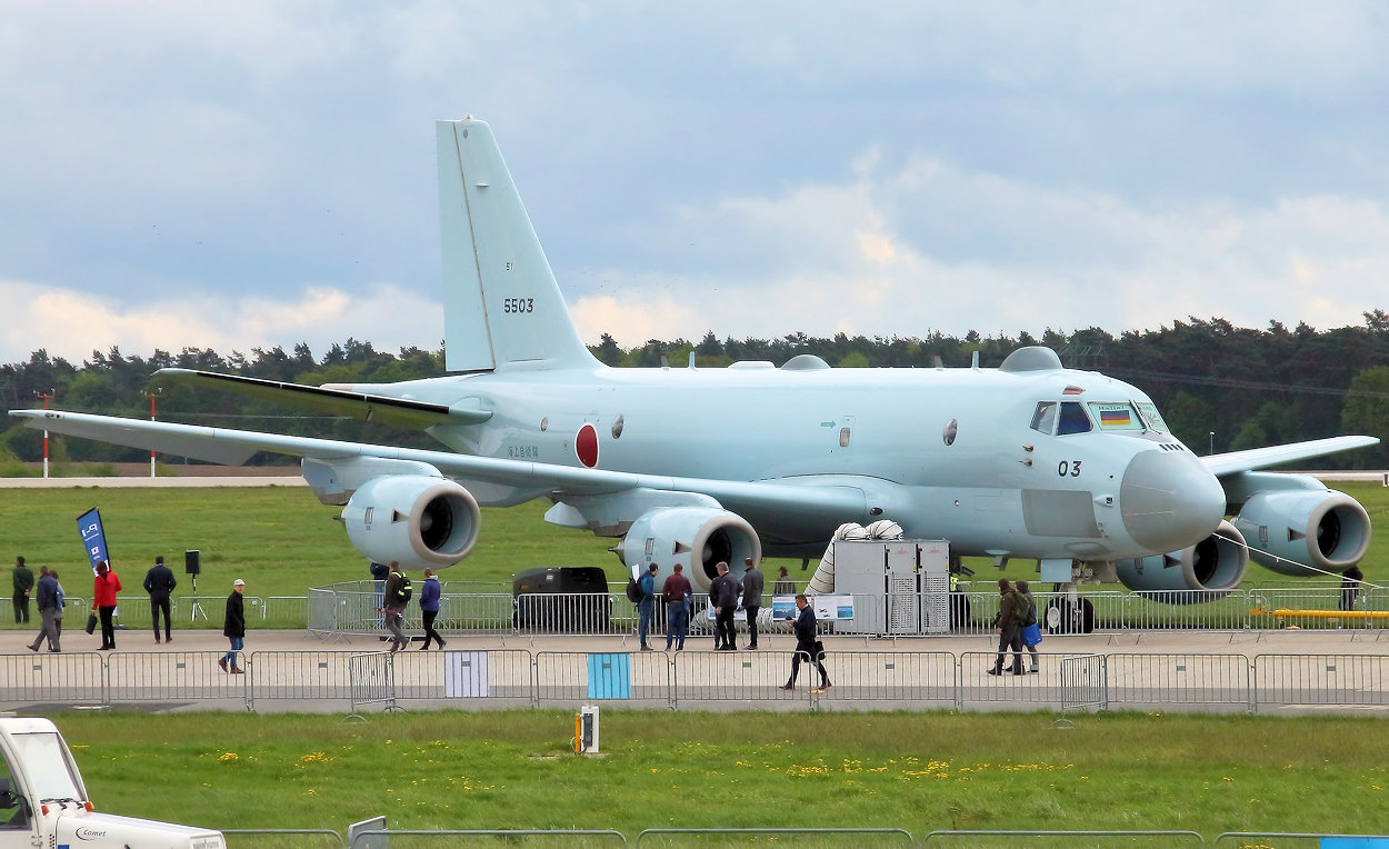 Kawasaki P-1 - Seeüberwachungsflugzeug und U-Boot-Jäger