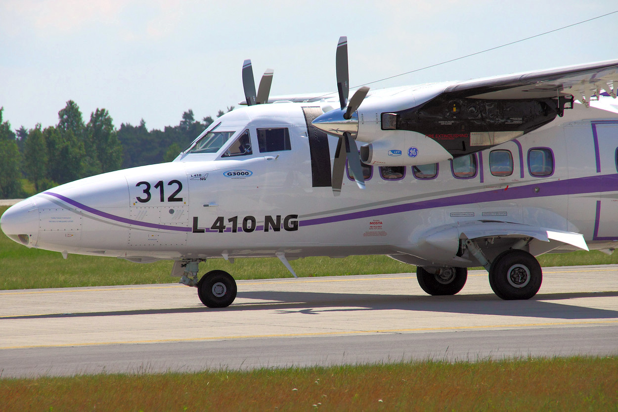 Let L-410 NG Transportflugzeug