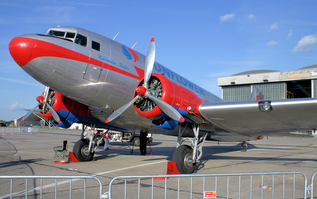 Lissunow Li-2 - russische Lizenzversion der US-amerikanischen Douglas DC-3