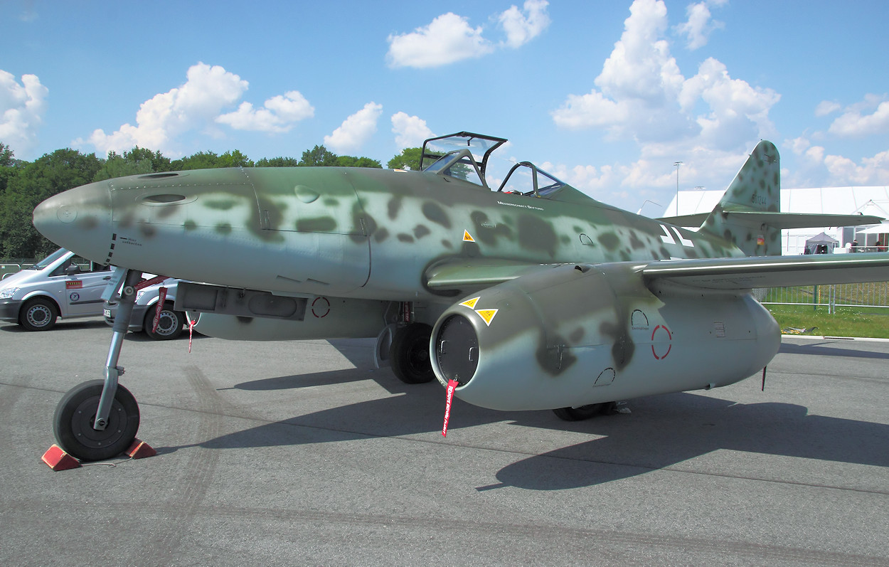 Messerschmitt Me 262 Schwalbe - Kampfflugzeug mit Strahltriebwerk
