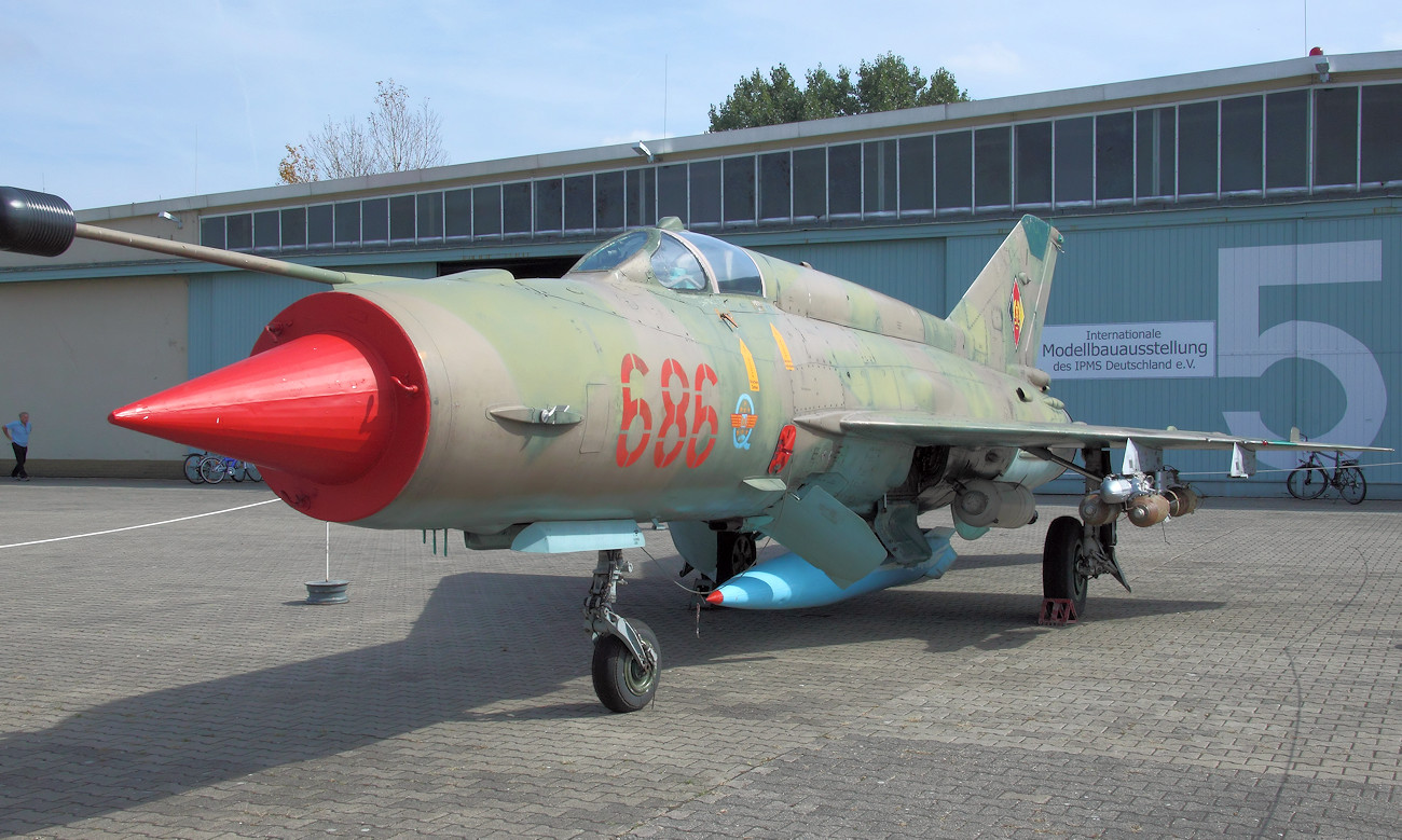 MiG-21 MF - Allwetterjäger mit Radar RP-22 mit Feuerleitkomplex “Saphir”