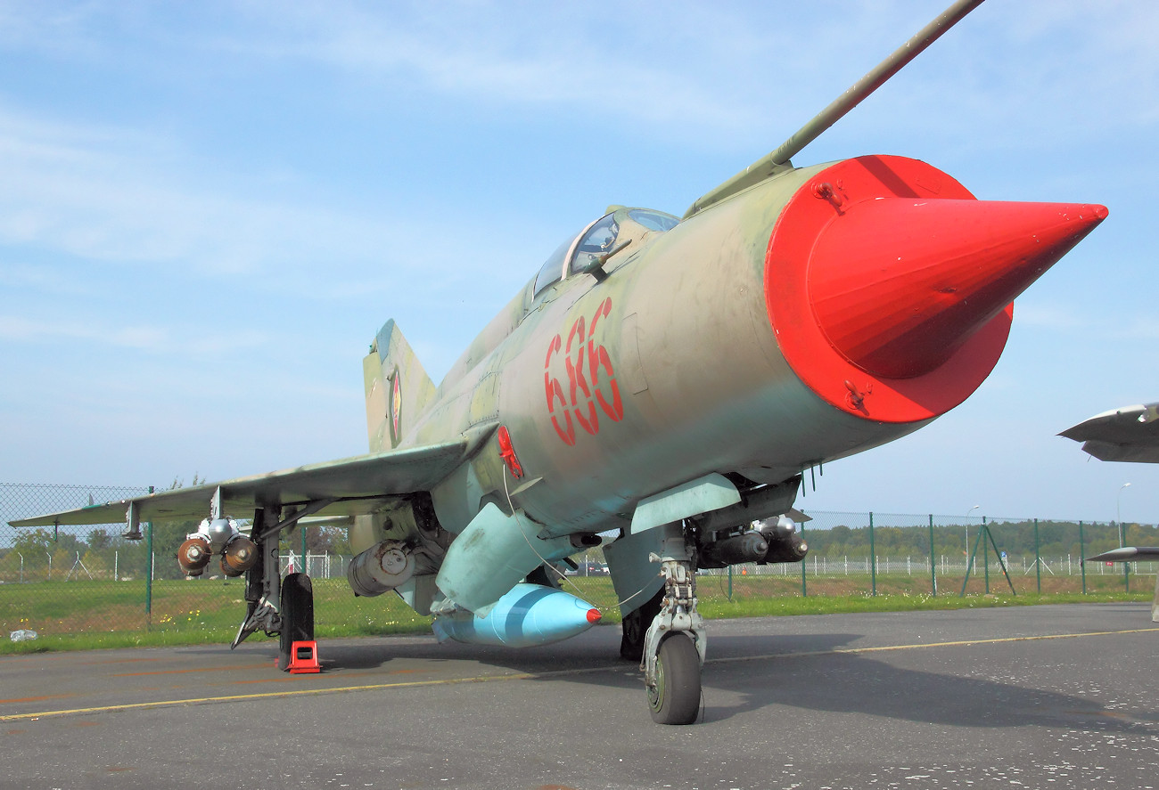 MiG-21 MF - Allwetterjäger und Aufklärer mit Radar RP-22 mit Feuerleitkomplex “Saphir”