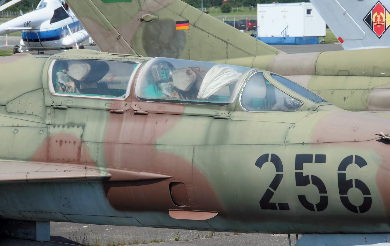 MiG-21 UM - Schulungsflugzeug