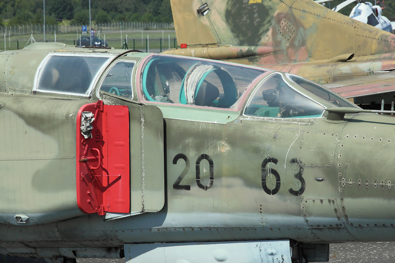 MiG-23 UB - Cockpit