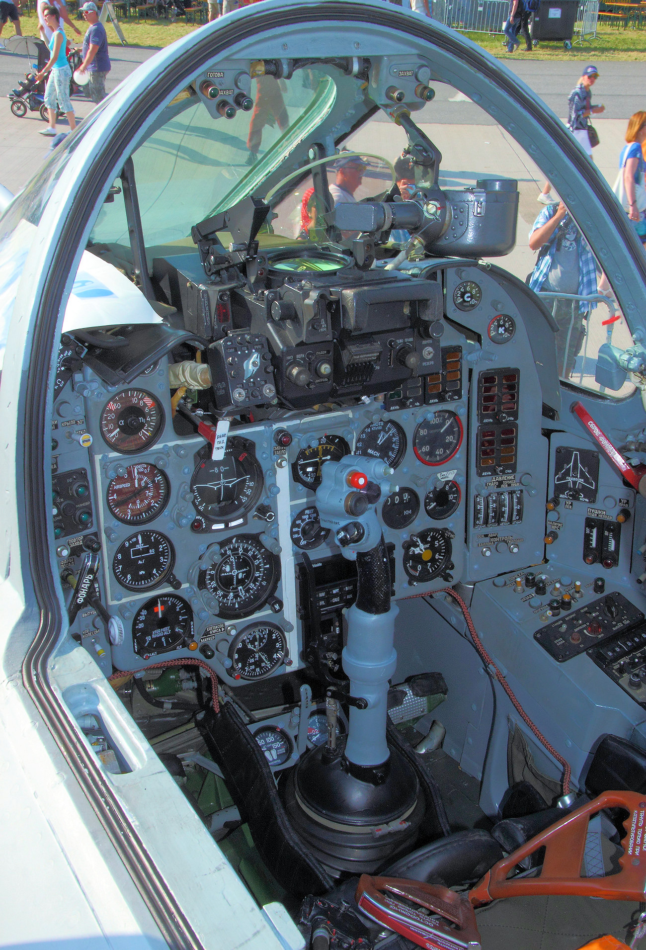 Suchoi SU-22 - vorderes Cockpit