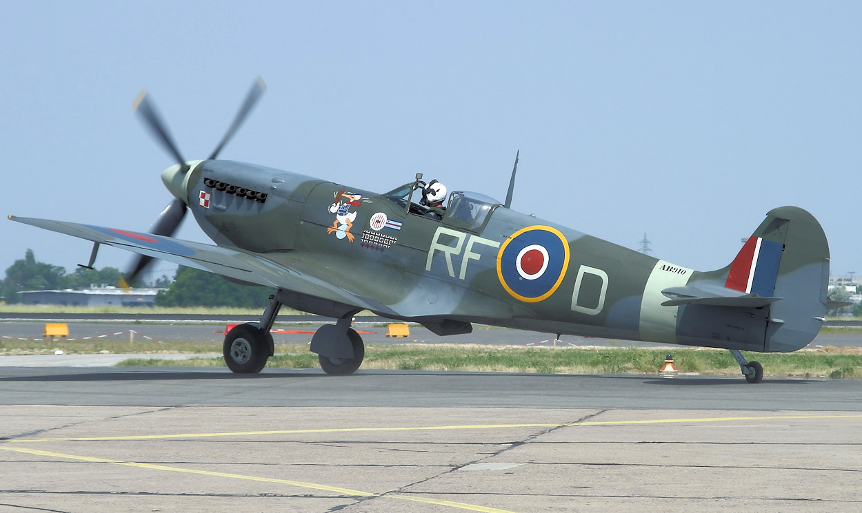 Supermarine Spitfire - Royal Air Force (RAF) im Zweiten Weltkrieg