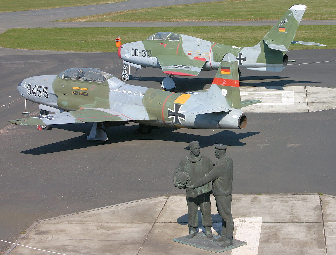 T-33 T-Bird und F-84 Thunderstreak