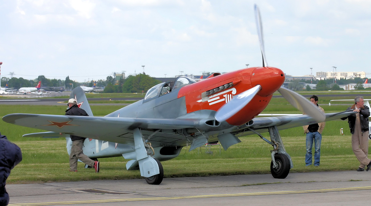 Yak-3 UA - sowjetisches Jagdflugzeug aus dem Zweiten Weltkrieg
