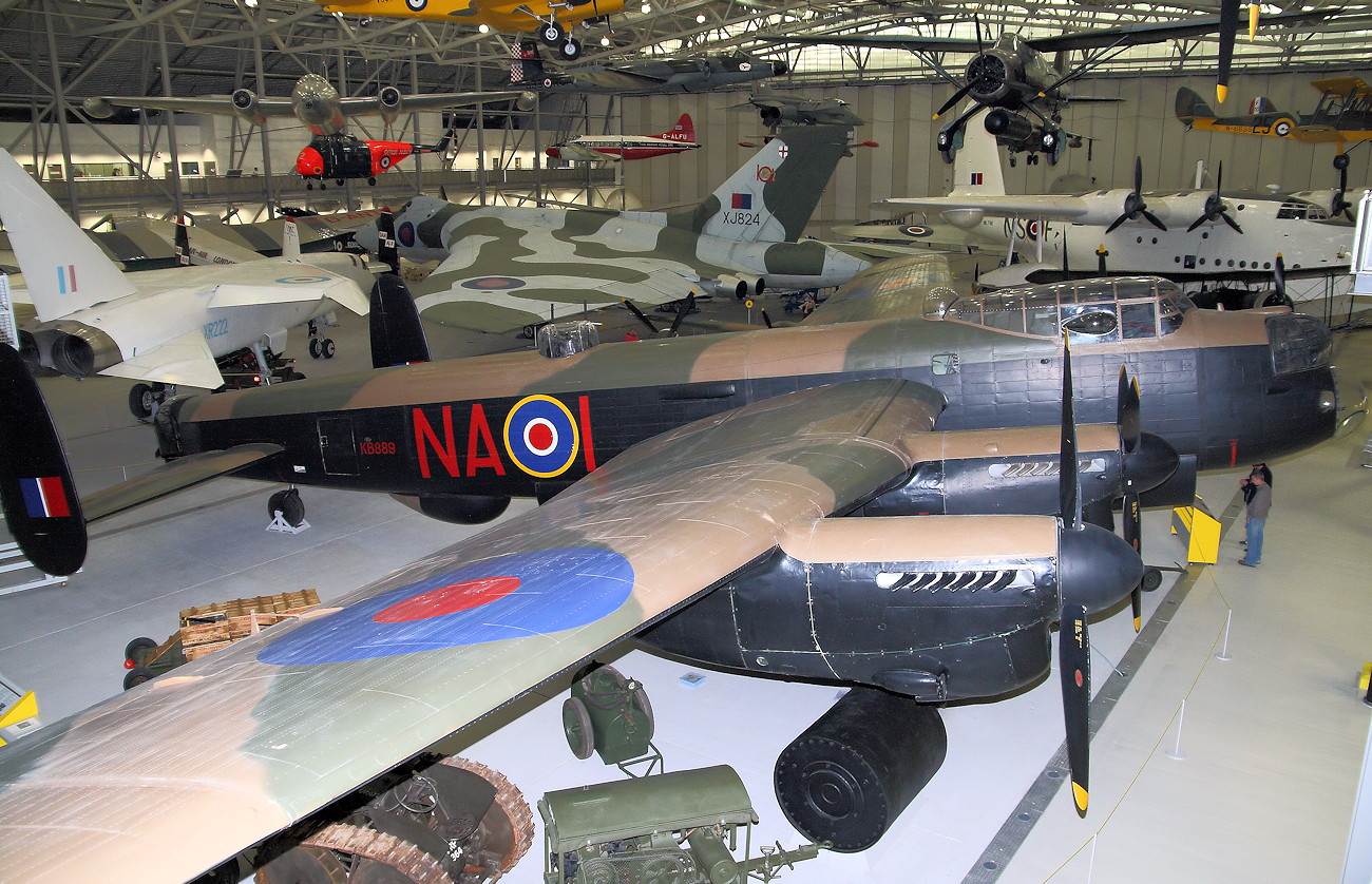 Avro LancasLancaster ter - Bomber im Imperial War Museum