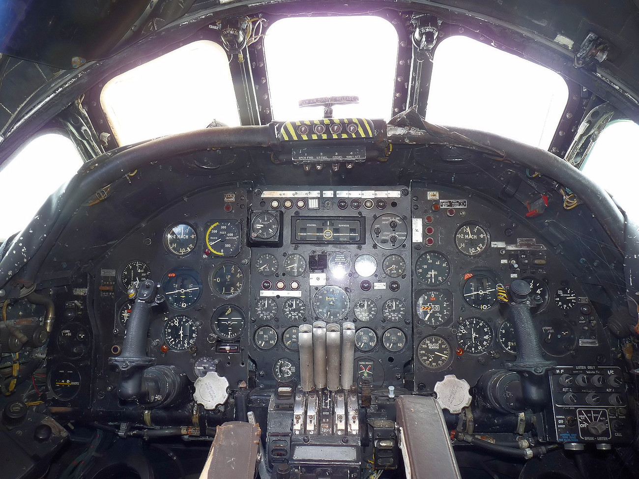 Avro Vulcan B2 - Cockpitansicht