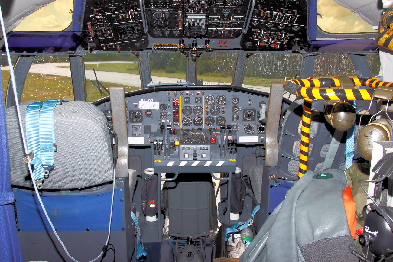 Breguet 1150 Atlantic - Cockpit