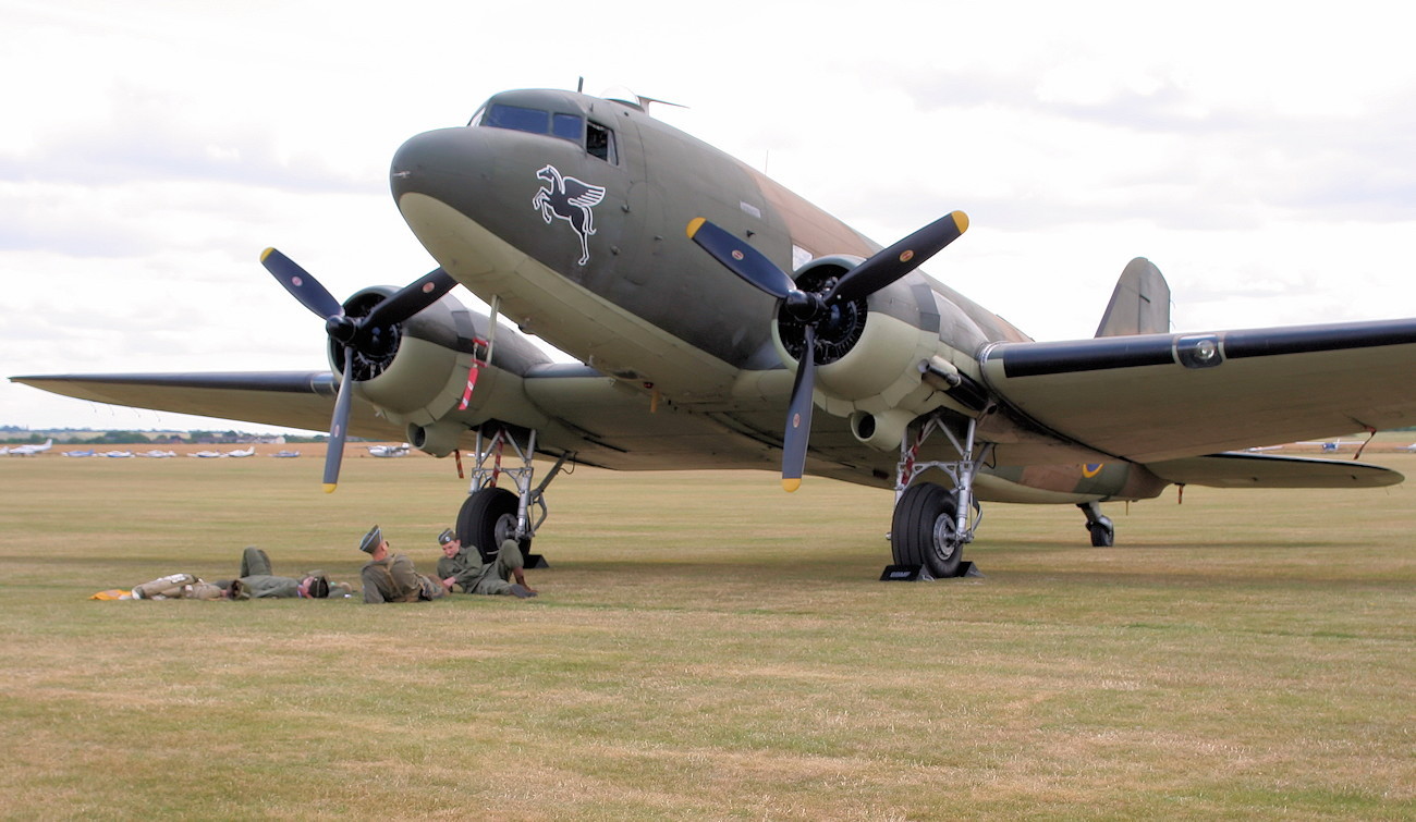 Douglas C-47 Dakota - Douglas Aircraft Company