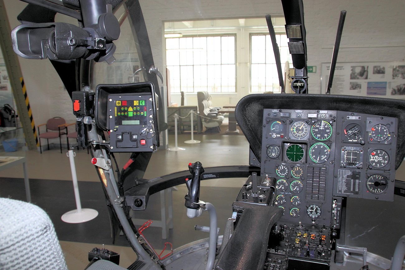 MBB BO 105 PAH - Cockpitansicht